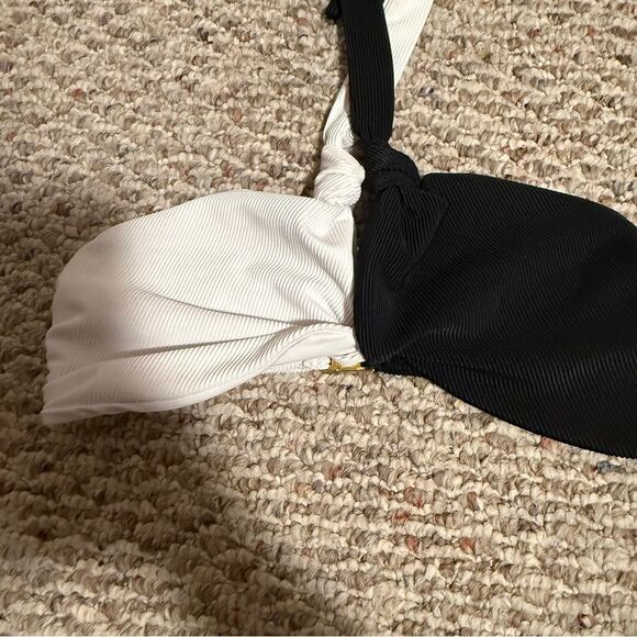Beach Riot Jessica Bikini Top Black and White Halter Cross- Size Small - Picture 5 of 9